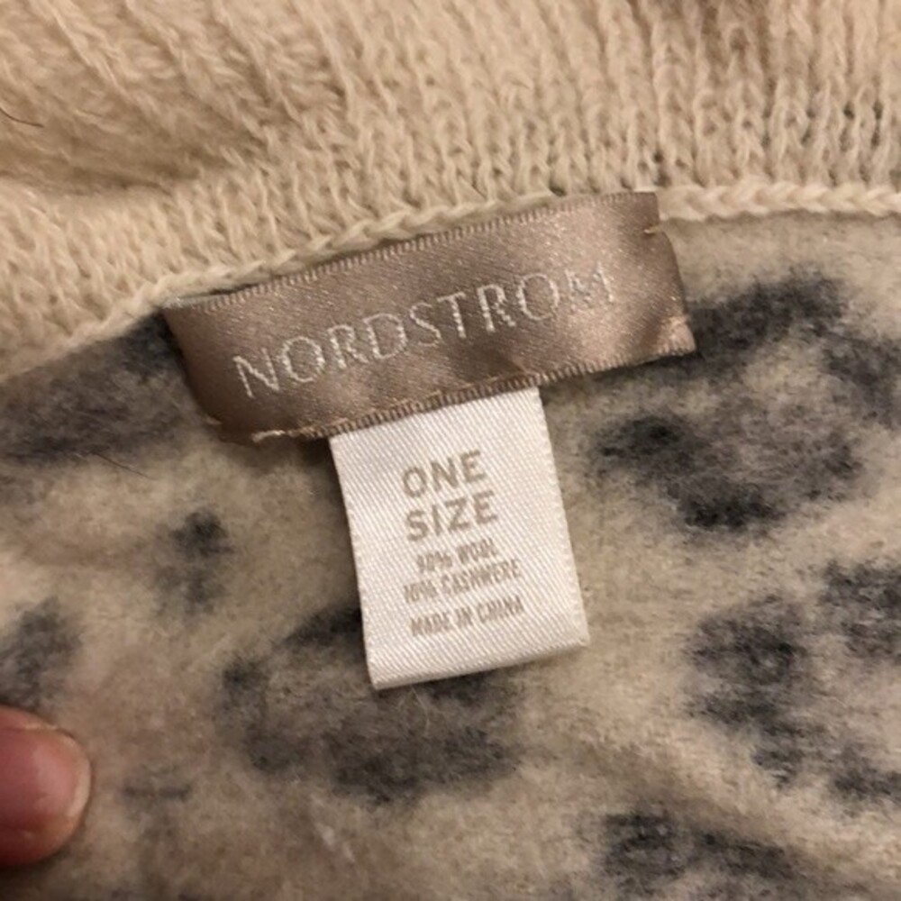Nordstrom Wool and Cashmere Animal Print Scarf - Picture 3 of 3